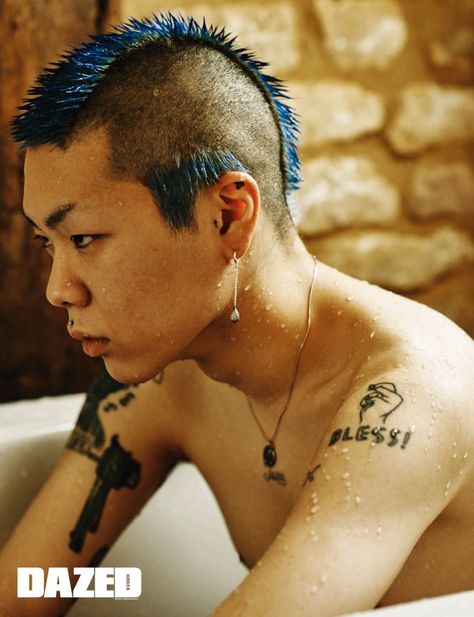 hyukoh updates Oh Hyuk, Haircut Memes, Punk Hair, Human Poses Reference, Hair Reference, Pose Reference Photo, Grunge Hair, Hair Designs, Hair Inspo