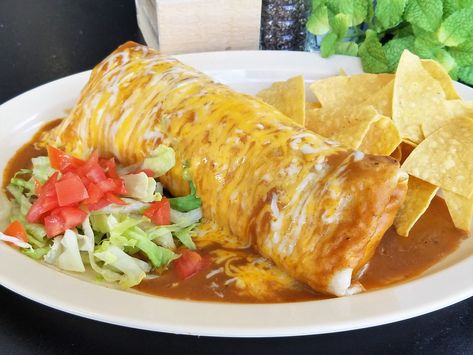 How To Get Homemade Burritos To Taste Like Restaurant Restaurant Style Burritos, Giant Burrito Recipe, Burrito Restaurant, Steak Burritos, Burrito Sauce, Homemade Burritos, Best Burrito, 2024 Meals, Frozen Burritos