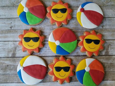 Beachball Cookies, Sun Sugar Cookies, Pool Party Cookies, Decorator Cookies, Summer Sugar Cookies, Ball Cookies, Beach Cookies, Pool Party Kids, Royal Icing Sugar