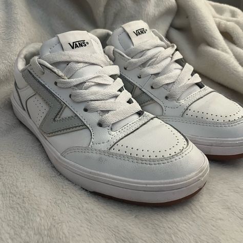 Vans white lowland CC Vans Lowland Cc, Vans Lowland, Vans White, White Shoes, Vans Shoes, Size 6, Handbags, Van, Fashion Trends