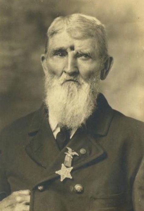 jacob miller was struck squarely in the forehead with a musket bullet during the battle of chickamauga on september 19, 1863, | left for dead on the battlefield, he regained consciousness hours later and lived for another 54 years | on this photo miller wears his medal of the grand army of the republic, a fraternal organization formed after the war for union veterans Jacob Miller, John Wesley, Union Army, Medal Of Honor, Army Soldier, Medical Practice, Thomas Jefferson, Historical Photos, His Eyes