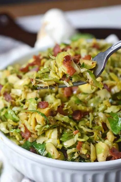 Shredded Brussels Sprouts Recipe, Chopped Brussel Sprouts, Shredded Brussels Sprouts, Fried Brussel Sprouts, Shaved Brussel Sprouts, Brussels Sprouts With Bacon, Protein Recipe, Bacon Brussel Sprouts, Shredded Brussel Sprouts