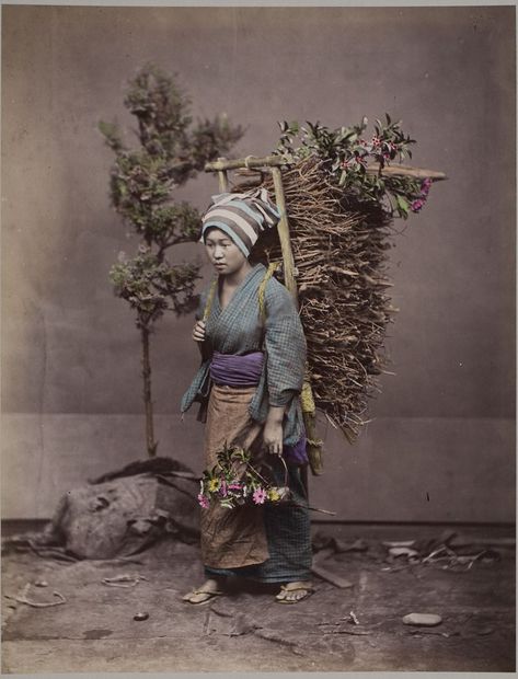 Peasant girl, ca. 1870s-1880s by attr. to Kusakabe Kimbei Medieval Japanese, Japanese Culture Art, Harvard Art Museum, Japanese History, Japan Culture, Ukiyo E, Japanese Outfits, Vintage Japan, Japanese Women