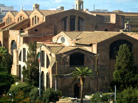 The ancient Roman Baths of Diocletian reopened following a six-year restoration project. Rome Attractions, Roman Republic, Rome Antique, Neoclassical Architecture, Public Bath, Roman Architecture, Roman Baths, Roman History, Sainte Marie