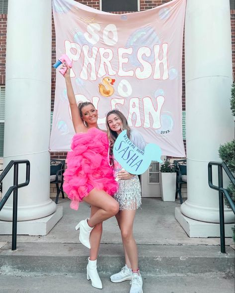 So Fresh So Clean Sorority, So Fresh So Clean Bid Day Theme, Bubble Bid Day Theme, So Fresh So Clean Bid Day, Preppy Sorority, Sorority Work Week, Sorority Themes, Sorority Girls, Recruitment Ideas