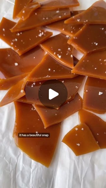 pollypocketsy on Instagram: "4 ingredient crunchy salted toffee . Recipe link in bio #toffee #crunchy #homemade #candy #easyrecipe" Toffee Wrapping Ideas, Easy Homemade Toffee Recipe, Home Made Toffee, How To Make Toffee Apples, Diy Toffee Candy, Toffee Recipe Easy 4 Ingredients, Toffee Apples Recipe, How To Make Toffee, Easy Toffee