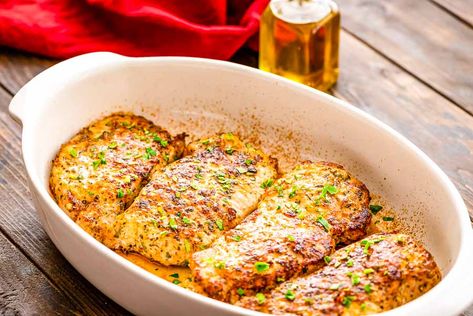 Best Pork Chop Recipes, Crusted Pork Chops, Best Pork Chop Recipe, Barbeque Pork, Pan Fried Pork Chops, Parmesan Crusted Pork Chops, Easy Pork Chops, Pork Chop Recipes Baked, Pork Chop Dinner