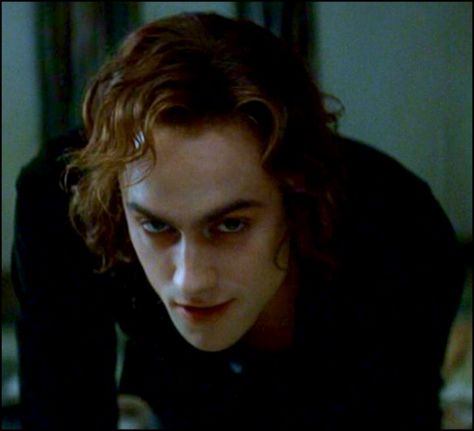 Anne Rice Vampire Chronicles, Stuart Townsend, Human Centipede, Lestat And Louis, Vampire Film, Queen Of The Damned, Hot Vampires, The Vampire Chronicles, Vampire Love