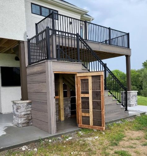 8 Ways To Get Under-Deck Storage – Forbes Home Stairs Porch, Under Deck Storage, Outdoor Staircase, Patio Under Decks, Wood Decks, Patio Stairs, Deck Remodel, External Staircase, Porch Storage