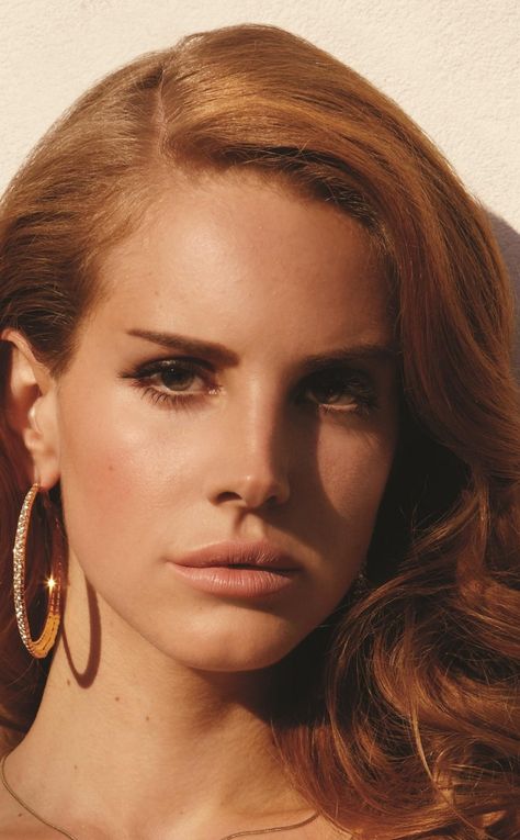 Lana Del Rey Lips, Singer Wallpaper, Cute Images For Wallpaper, Lady Gaga Pictures, Elizabeth Grant, Red Lip Makeup, Wallpapers Images, Heart Shaped Sunglasses, Hd Background