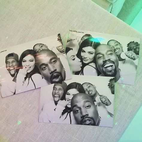 You've Definitely Never Seen Kanye West Smile Like This Before Style Kylie Jenner, Jenner Girls, Kylie Jenner Lips, Sister Poses, Kim Kardashian And Kanye, Yacht Party, Kardashian Family, Instagram Snap, Kylie Kristen Jenner