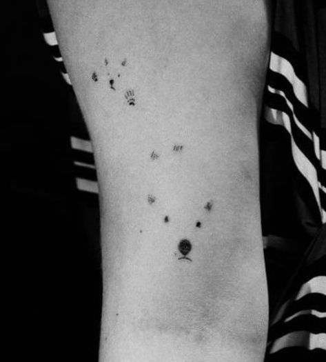 10+ Minimalist Bear Tattoo Ideas That Will Inspire You To Get Inked | PetPress Bear Sibling Tattoo, Tiny Bear Paw Tattoo, Bear Face Tattoo Simple, Small Bear Tattoos For Women, Tiny Bear Tattoo, Minimalist Bear Tattoo, Baby Bear Tattoo, Bear Tattoo Ideas, Bear Tattoo Meaning