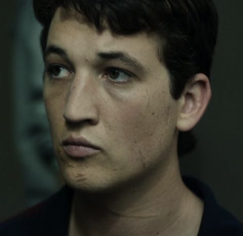 Young Miles Teller, Miles Teller Divergent, Peter Divergent, Mile Teller, Bradley Bradshaw, Dark Castle, Gorgeous Man, Miles Teller, Bf Material