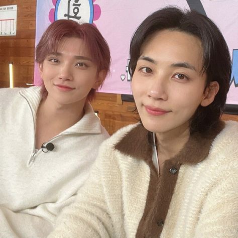 Seventeen Group Picture Wallpaper, Evil Twins Seventeen, Yoonhong Seventeen, Seventeen Joshua And Jeonghan, Joshua X Jeonghan, Seventeen Joshua Jeonghan, Joshua And Jeonghan, Jihan Seventeen, Jeonghan And Joshua