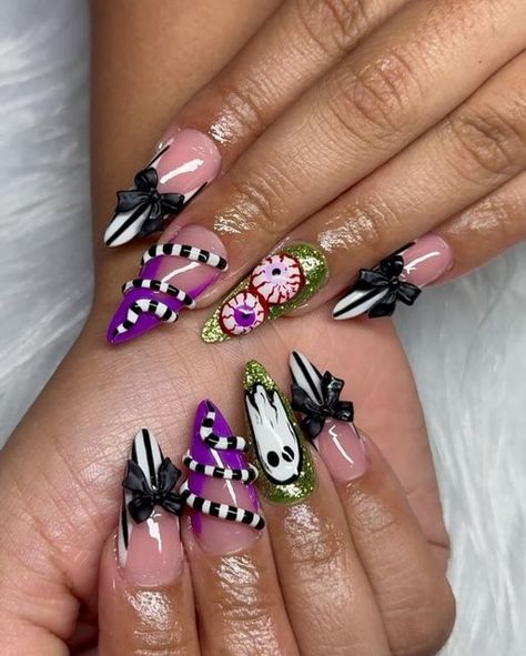 ⚜️ L U C Y G A N D A R A ⚜️ on Instagram: "BEETLEJUICE 🪲  Reel of the nail process on my page! @lucycolournails   #nailart #halloweennails #beetlejuice #dallasnails #nailsofinstagram #nailaddict #designnails #spookynails #spookyszn  @beetlejuicemovie" Beetlejuice Press On Nails, 3d Beetlejuice Nails, Bettle Juice Nail Ideas, Beetlejuice Nail Designs, Beetle Juice Nails, Nail Process, Beetlejuice Nails, Beatle Juice, Halloween Nails Diy