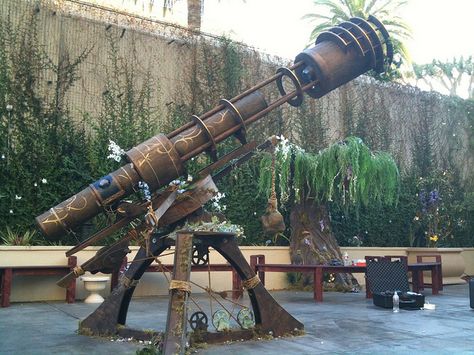 steampunk telescope Medieval Telescope, Telescope Steampunk, Steampunk Telescope, Steampunk Room, Steampunk Rooms, Steampunk Movies, Steampunk Games, Steampunk Gadgets, Steampunk Festival