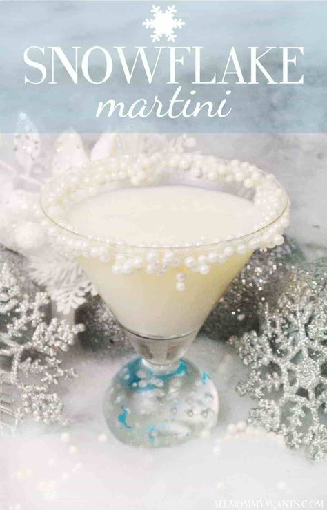 Snowflake Martini, Holiday Drinks Alcohol, Christmas Drinks Alcohol Recipes, Holiday Party Drinks, Christmas Martini, White Chocolate Liqueur, Christmas Drinks Alcohol, Martini Party, Chocolate Liqueur