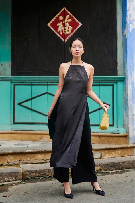 Vietnamese Inspired Fashion, Modern Ao Dai Fashion, Vietnamese Ao Dai Modern, Casual Ao Dai, Vietnam Tailor Dress, Chinese Wedding Guest Outfit, Vietnamese Traditional Clothing Women, Vietnamese Street Fashion, Ao Dai Pattern