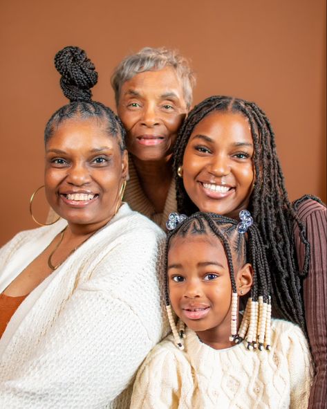 Pictures last a lifetime! What a blessing to capture this moment ✨ Family Portrait Outfits, Mom Son, Black Families, Photography Lessons, Family Posing, Fall Family, Beautiful Family, Mother And Child, Family Photoshoot