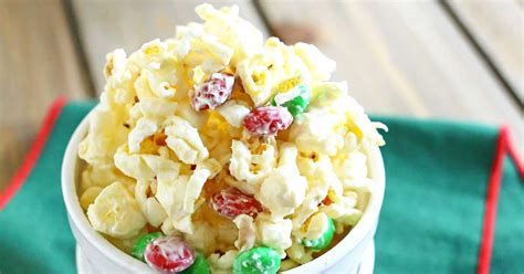 Pioneer Woman White Chocolate Popcorn Recipes White Chocolate Popcorn Recipe, Popcorn Recipes Chocolate, Peppermint Popcorn, Holiday Popcorn, Christmas Crunch, White Chocolate Popcorn, Recipes With Ingredients, Christmas Popcorn, Peppermint Marshmallows