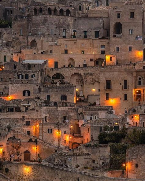 Ancient town vibes ~ Matera, Italy. Photo by @domynikc Matera Italy, Italy Wine, Regions Of Italy, Italy Aesthetic, Voyage Europe, Wine Region, Lake Como, Dream Destinations, Scenic Views