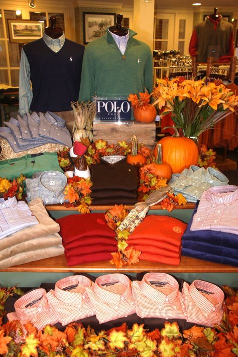 Fall Merchandising Display, Proshop Displays, Golf Merchandising, Clothing Merchandising, Golf Marketing, Golf Merchandise, Shop Merchandising, Transfer Of Energy, Golf Pro Shop