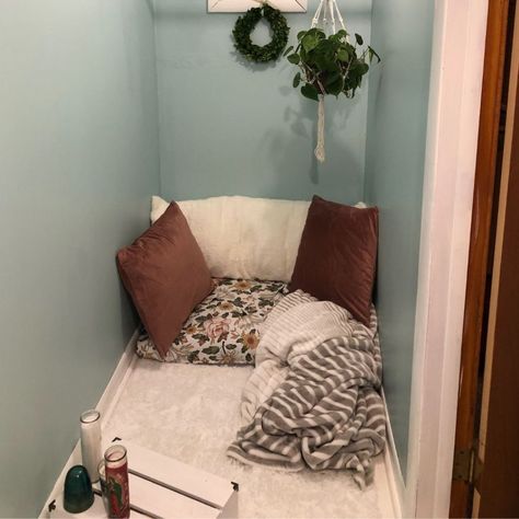 5 Ways to Create a Personal Oasis - Undomestic Mom Closet Meditation Space, Windowless Room Ideas, Meditation Closet, Small Meditation Space, Windowless Room, Morning Journal Prompts, Cozy Chair, Comfy Blankets, Hygge Home