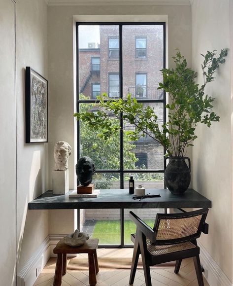 CODY BENNETT on Instagram: “Dreamy office nook in the home of @eyeswoon 🖤🖤🖤 via @interiors.hunter” Desk Nook, Office Nook, Appartement Design, غرفة ملابس, Small Home Office, Workspace Design, Floor To Ceiling Windows, Commercial Interior Design, Decoration Inspiration