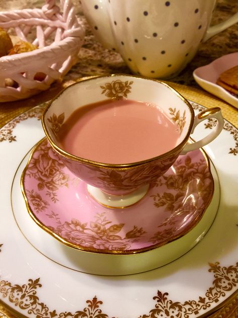 Kashmiri pink tea Kashmiri Chai Aesthetic, Kashmiri Aesthetic, Pink Esthetics, Teacup Aesthetic, Kashmiri Tea, Kashmiri Chai, Pakistani Culture, Antique Dishes, Tea Design