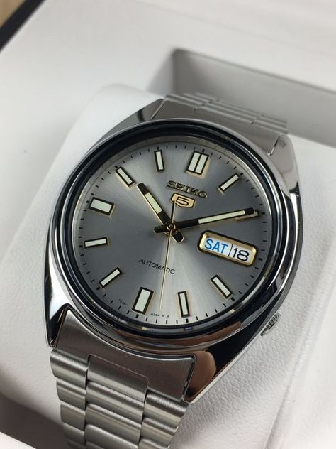 Lux Watches, Casio Vintage Watch, Vintage Seiko Watches, Seiko Vintage, Stylish Watches Men, Seiko 5 Automatic, Seiko Automatic, Patek Philippe Watches, Time Keeper