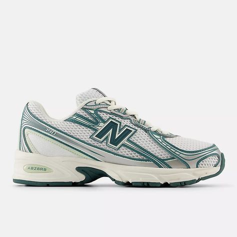 740, U740GR2 Visuell Identitet, Running Inspiration, New Balance Sneakers, Fashion 2024, Green Sea, Clarks Originals, Newest Jordans, Latest Sneakers, Unisex Shoes