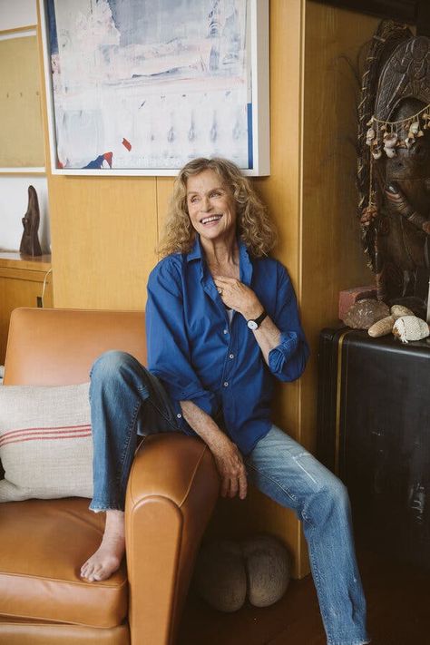 Lauren Hutton Style, Lauren Hutton, The Seventies, T Magazine, Richard Avedon, Brand Studio, Advanced Style, Grown Women, Vogue Germany