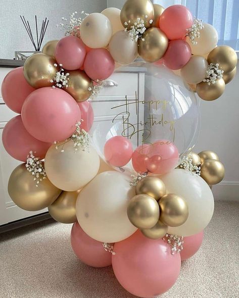 Balloon Arrangements Birthday, Balloon Hugs, Balloon Hug, Baby Shower Girl Diy, Mothers Day Balloons, Balloon Bouquet Diy, Balloon Wedding, Wedding Balloon Decorations, Simple Birthday Decorations