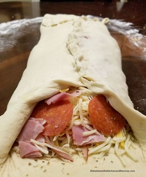 Stromboli Stromboli With Rhodes Bread Dough, Pastrami Stromboli, Stromboli With Pizza Dough, Frozen Bread Dough Recipes, Stromboli Recipe Easy, Homemade Stromboli, Stromboli Recipe, Best Sandwich Recipes, Frozen Bread Dough