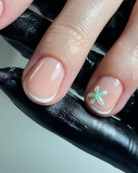 The cutest little star fish to slightly jazz up my clients classic French tips 🤍 #nails #holidaynails #summernails #naildesign #nailart #nailinspo French Tips Nails, Fish Nails, Star Fish, French Tips, Nail Technician, Holiday Nails, Starfish, Nail Inspo, Summer Nails