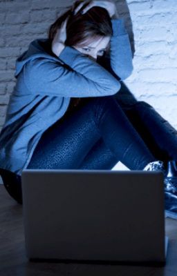 How to protect your teens from online predators? Online Predators, Read Story, How To Protect Yourself, New Media, Bean Bag Chair, Parenting, Media