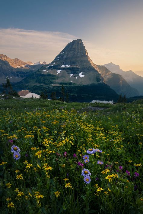 National Park Photography, Montana National Parks, National Parks Photography, Park Photography, Glacier National, Beautiful Places In The World, Glacier National Park, Mountain Views, Mountain View