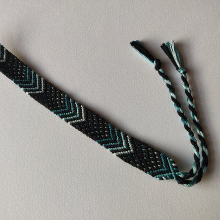 Men’s Friendship Bracelet, Bracelet Patterns For Men, Woven Bracelet Diy, Black Friendship Bracelet, Diamond Friendship Bracelet, Chevron Friendship Bracelets, Braided Friendship Bracelets, Cool Friendship Bracelets, String Bracelet Patterns