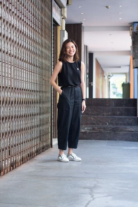 SHENTONISTA: Insights. Hwee En, Advertising. Top from Monki, Pants from Weekday, Shoes from SENSO, Watch from Nixon. #shentonista #theuniform #singapore #fashion #streetystyle #style #ootd #sgootd #ootdsg #wiwt #popular #people #male #female #womenswear #menswear #sgstyle #cbd #Monki #Weekday #SENSO #Nixon Outfit With Mustard Top, Singapore Travel Outfit What To Wear, Singapore Fashion Style, Singapore Ootd Outfit, Singapore Ootd, Semi Formal Mujer, Singapore Outfit, Mexico Outfits, Mustard Fashion