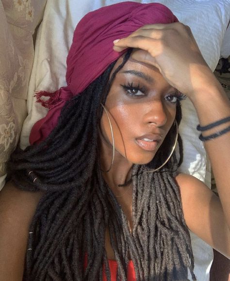 BM on Twitter: "Dreadlocks ✨… " Zoe Saldana, Dreadlock Hairstyles, Locs Hairstyles, Locs, Pretty People, Hair Inspiration, Beautiful People, A Woman, Natural Hair Styles