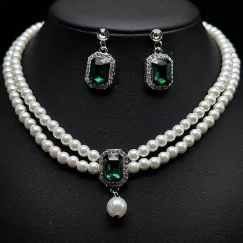 New in❗ Pearl jewelry set Wholesale N4000 Moq:3 Retail N6,000 Pearl Jewelry Set, Pearl Accessories, French Jewelry, Pearl Necklace Earrings, Pearl Jewelry Sets, Pearl Jewelry Necklace, Fancy Jewellery, Jewelry Lookbook, Deco Jewelry