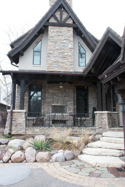 Stone Stucco Siding Exterior, Stucco With Wood Accent, Stucco Mountain Homes, Home Exterior Stucco And Stone, Log Cabin With Stucco, Mountain Home Exterior, Cabin House Plans, Mountain House, Mountain Home