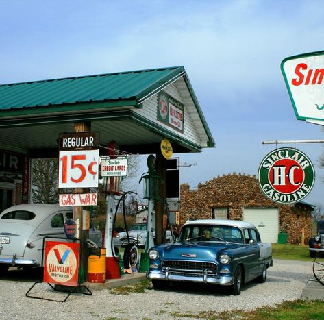 1930s Gas Station, Old Gas Stations, Gas Stations, Service Station, Gas Station, Abandoned Places