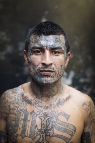 El Salvador. Penas Ciudad Barrios is a maximum security prison for members of the Mara Salvatrucha Gang, or MS, in the South of El Salvador | f: Adam Hinton 13 Tattoo Meaning, Ms 13, Chicanas Tattoo, Gang Tattoos, Estilo Cholo, 13 Tattoos, Facial Tattoos, Cute Small Tattoos, Face Tattoos