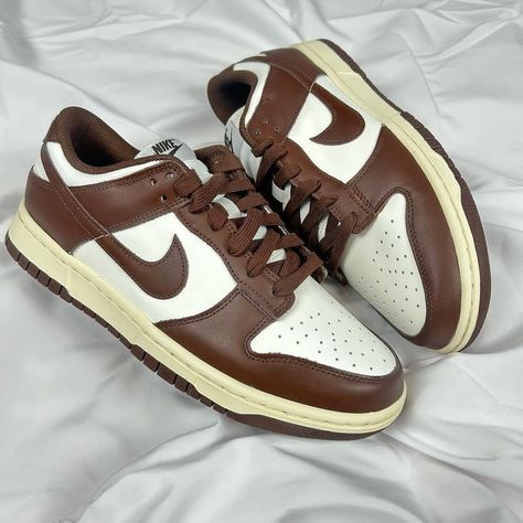 Mocha dunks Follow us for more ! 👟 Credit🎥 : (all rights reserved to original owner) _____________________________________________ .⁣ .⁣ .⁣ . #nikedunk #nikeuk #sneakers #airjordan #londonfashion #sneakersforsale Mocha Dunks, Swag Shoes, Nike Dunks, London Fashion, All Rights Reserved, Sneakers For Sale, Cute Shoes, Mocha, Follow Us