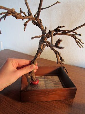 Shades Of Tangerine: Jewelry Tree (DIY) Tree Branch Jewelry, Jewelry Tree Diy, Jewelry Tree Display, Branch Jewelry, Brattleboro Vermont, Plaster Crafts, Jewelry Display Cards, Diy Display, Diy Jewelry Display