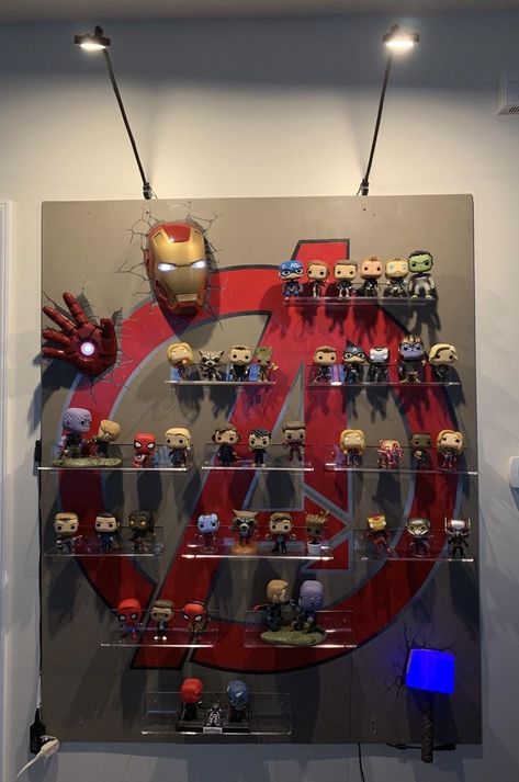 Funko Display Ideas, Funko Pop Display Ideas, Avengers Wall, Marvel Bedroom, Avengers Room, Игрушки Funko Pop, Funko Pop Display, Marvel Room, Nerd Room