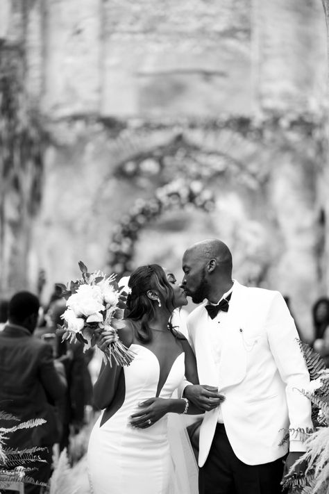 Black Wedding Couple Poses, Wedding Photos Black Couples, Black Couple Wedding Photos, Black Love Wedding, Haitian Wedding, Kingdom Marriage, Black Marriage, Bridal Party Attire, Black Bride