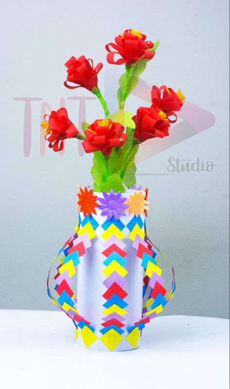 DIY Flower Pot Easy Idea How To Make A Color Paper Beautiful Vase At Home Simple Paper Craft Paper Vase Craft, Paper Flower Pot, Rava Ladoo, Paper Flower Vase, Flower Crafts Kids, Paper Flower Arrangements, Easy Paper Flowers, Paper Peonies, Flower Pot Crafts