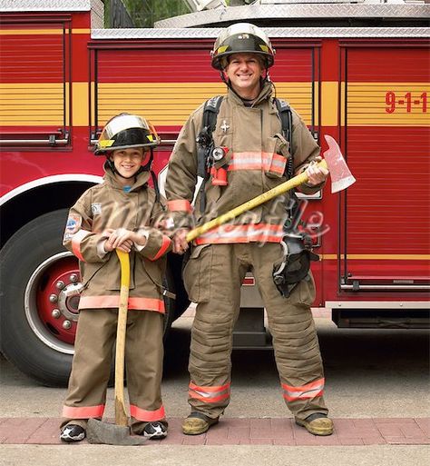 father/son Fire Fighter Photography, Fireman Photography, Father Son Firefighter Pictures, Fireman Kids, Forest Firefighter, Firefighter Photography, Firefighter Retirement, Firefighter Training, Firefighter Family